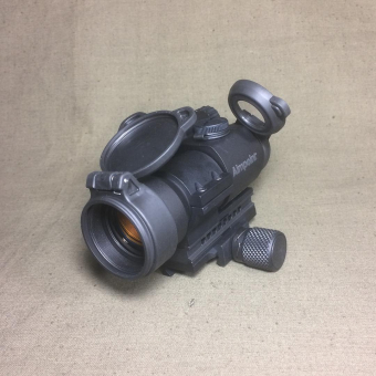 Коллиматорный прицел Aimpoint PRO Patrol с креплением QRP2 на Weaver, прицельная точка 2 МОА Коллиматорный прицел Aimpoint PRO Patrol с креплением QRP2 на Weaver, прицельная точка 2 МОА